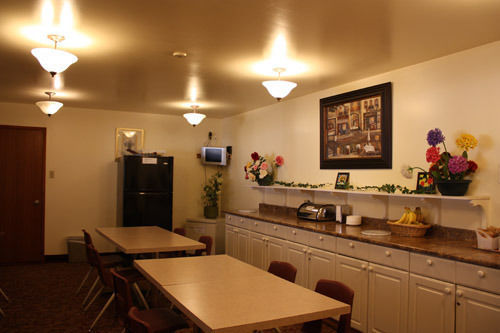 Redwood Motor Inn Брандон Экстерьер фото
