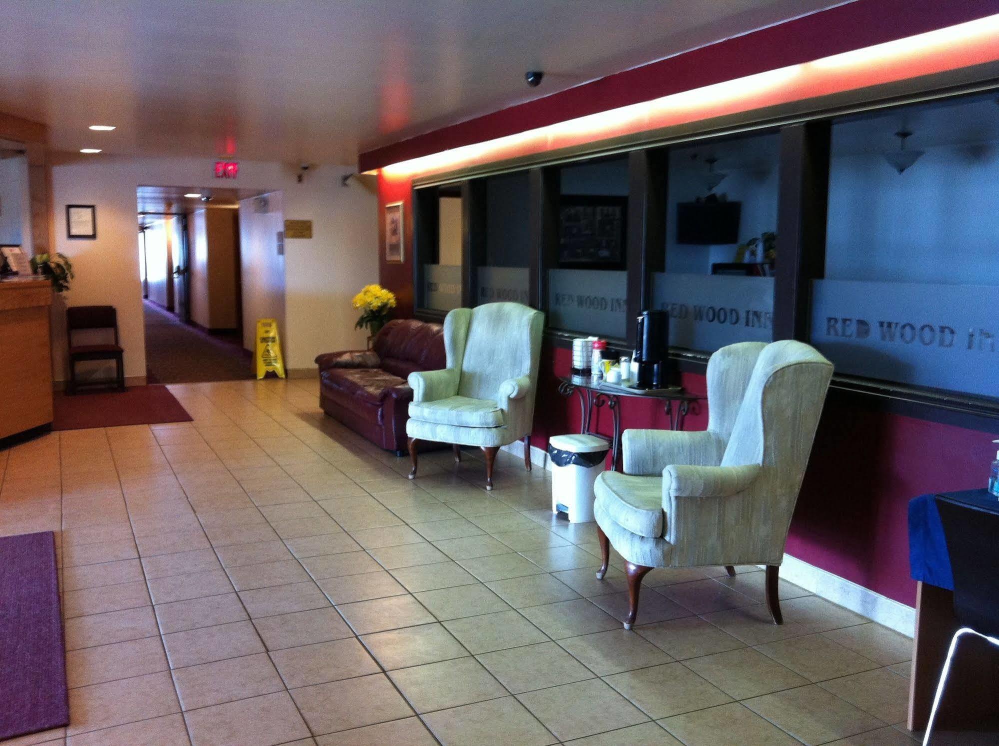 Redwood Motor Inn Брандон Экстерьер фото